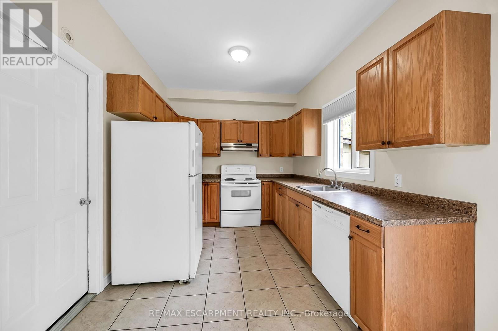 27A WALNUT STREET Image 9