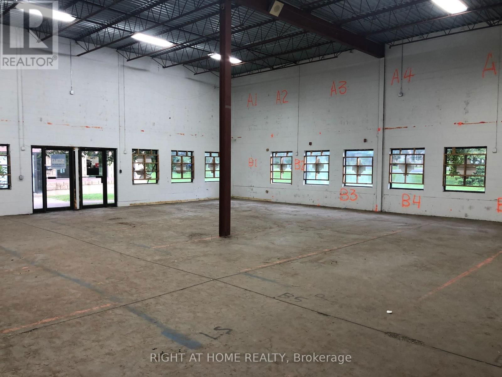 716 INDUSTRIAL AVENUE Image 13