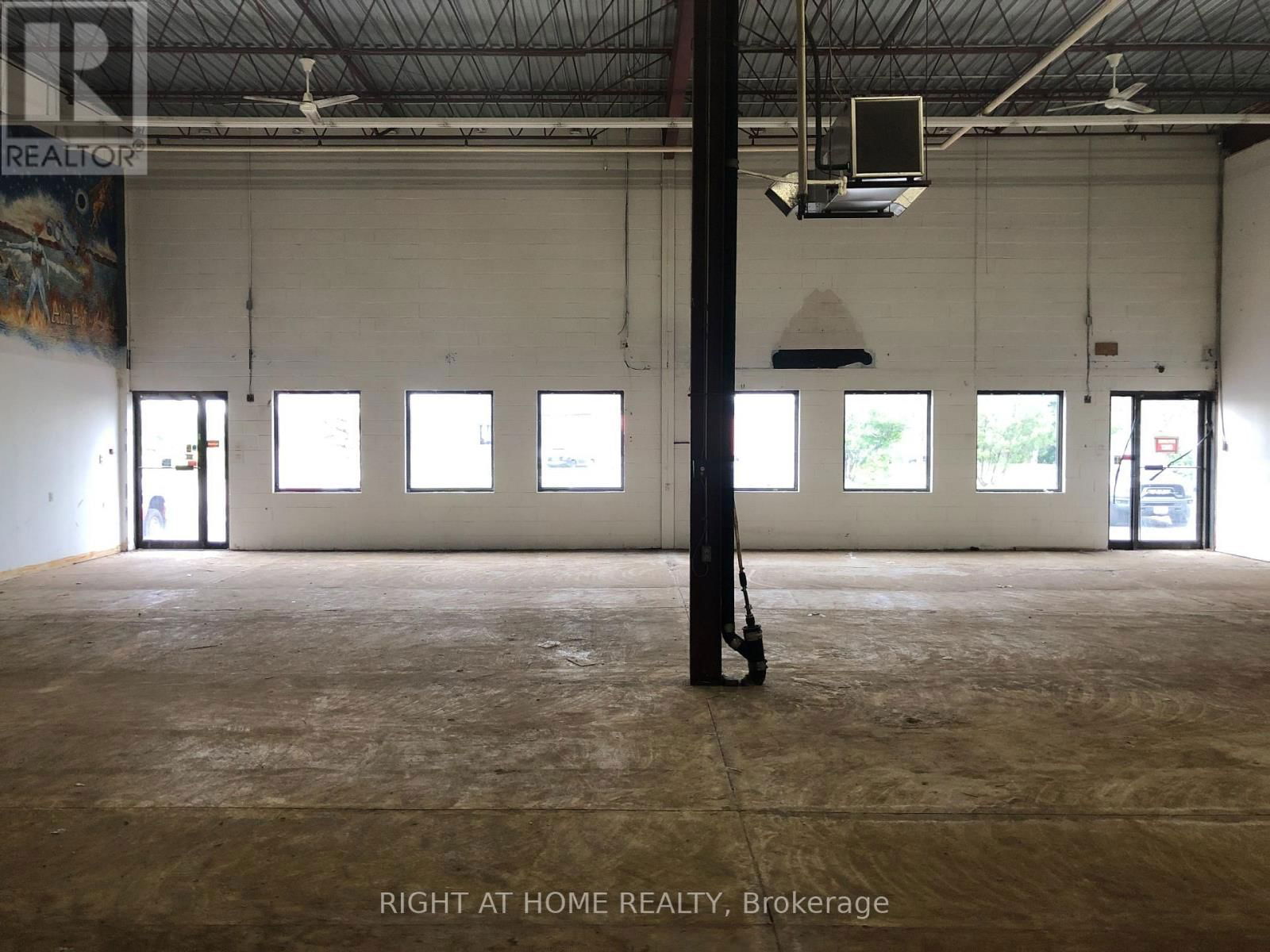 716 INDUSTRIAL AVENUE Image 3