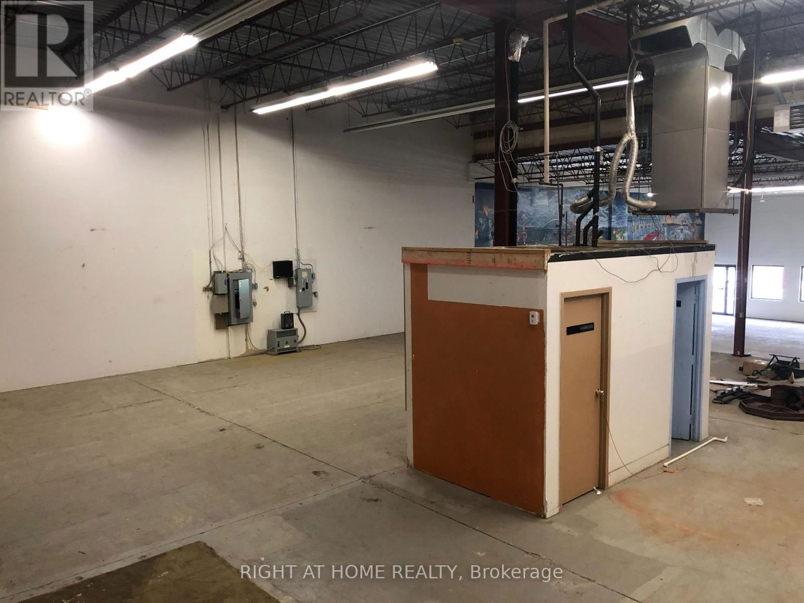 716 INDUSTRIAL AVENUE Image 8