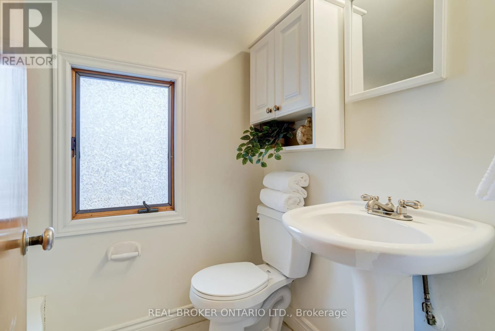 21 GAILMONT DRIVE Image 23