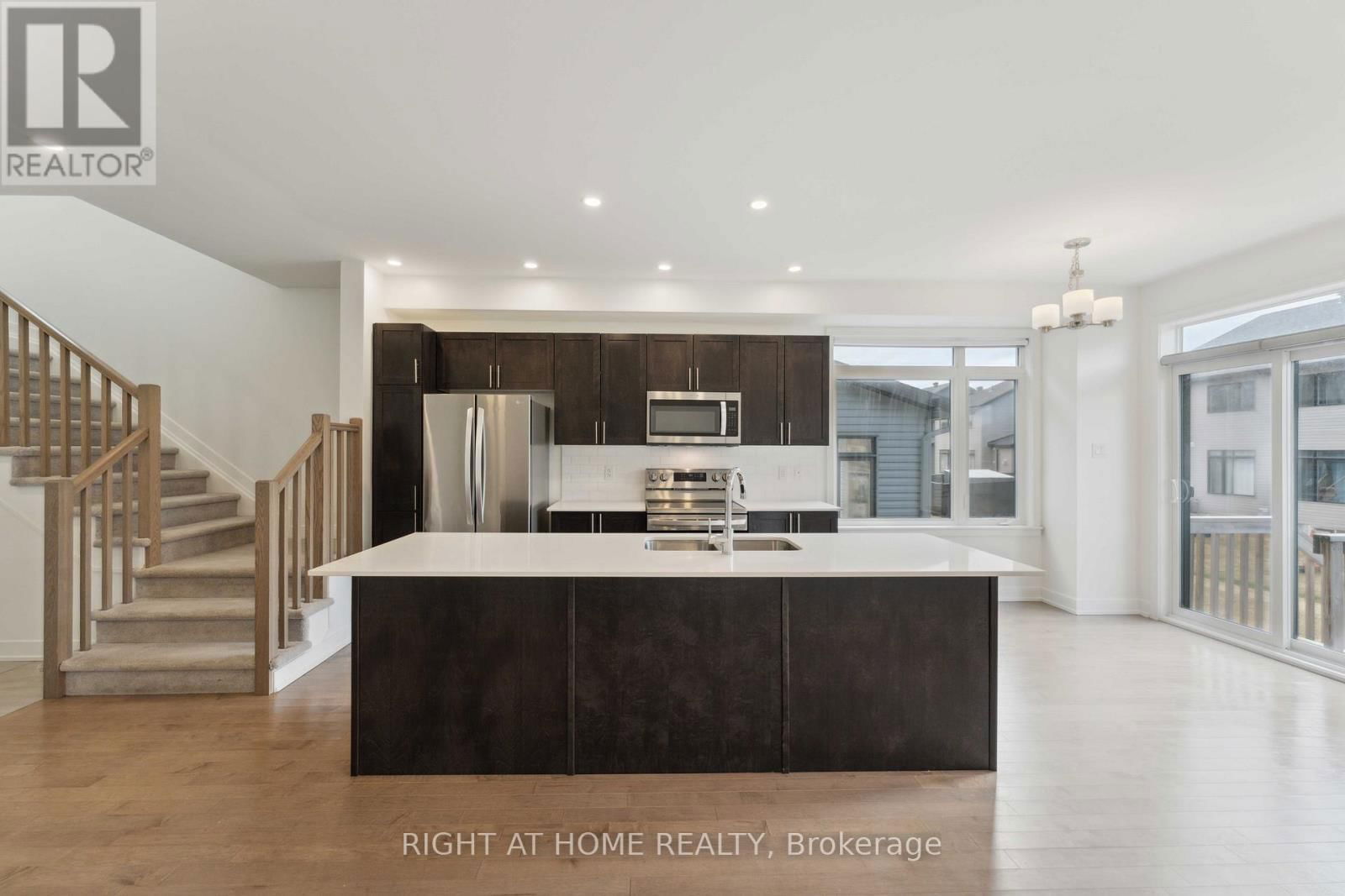 16 NETTLE CRESCENT Image 11
