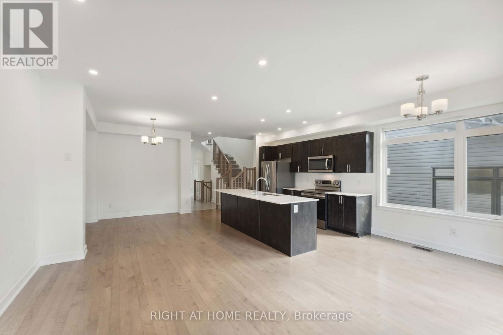 16 NETTLE CRESCENT Image 13