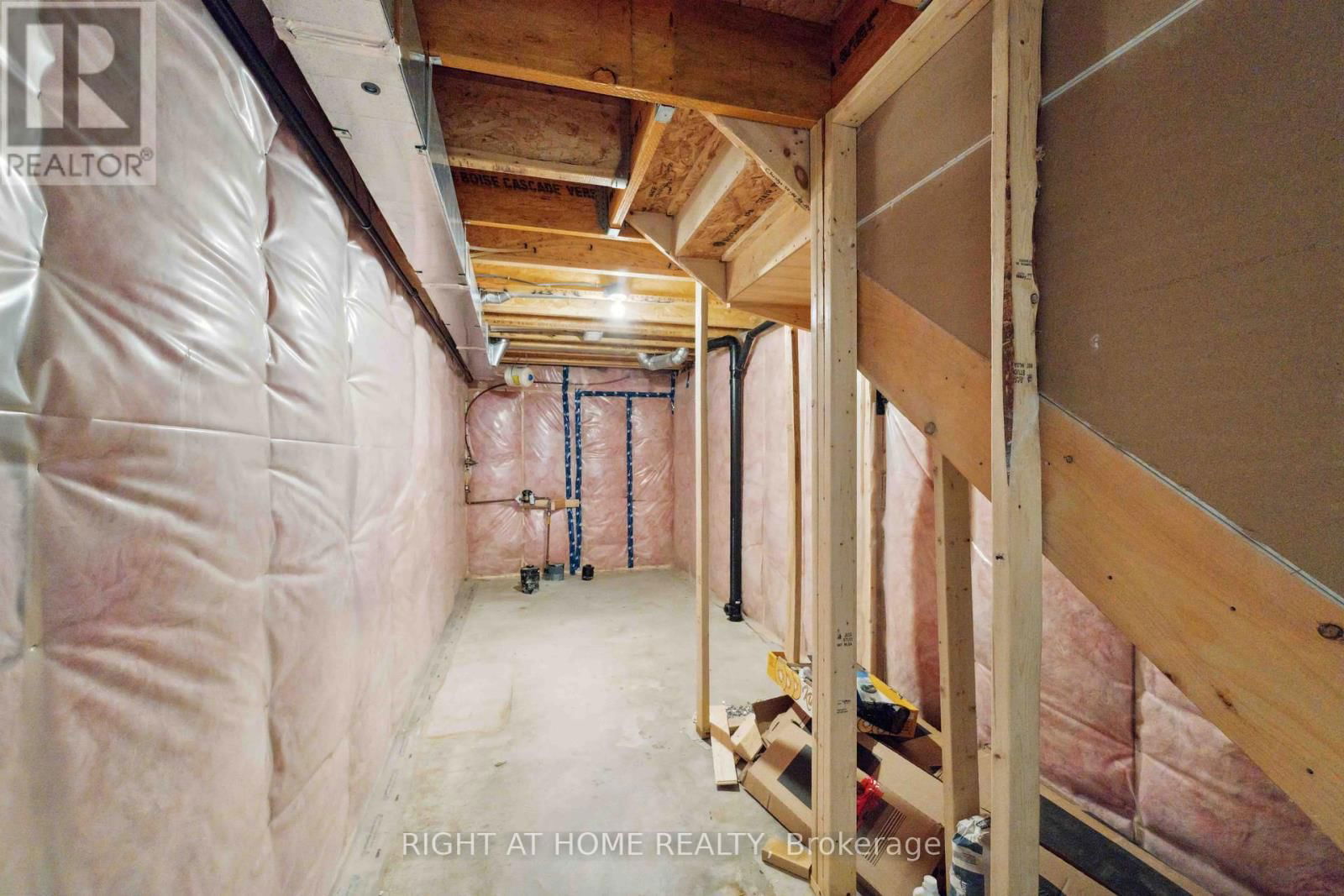 16 NETTLE CRESCENT Image 35