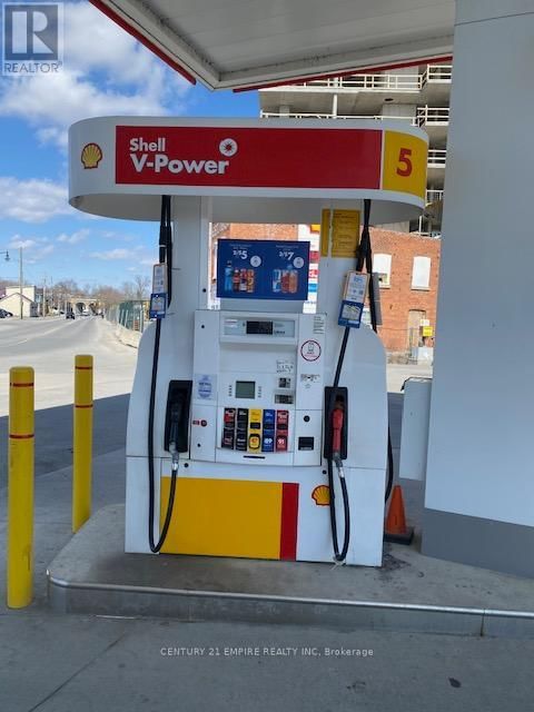 80 DUNDAS STREET EAST Image 16