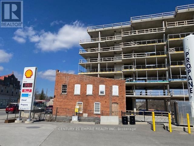 80 DUNDAS STREET EAST Image 2