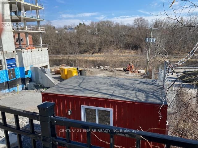 80 DUNDAS STREET EAST Image 33