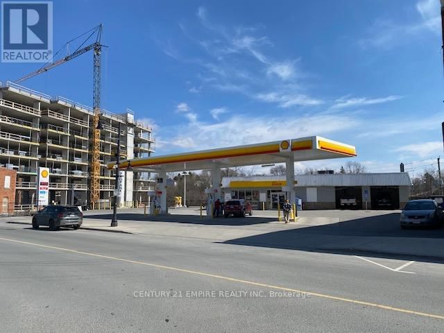 80 DUNDAS STREET EAST Image 7