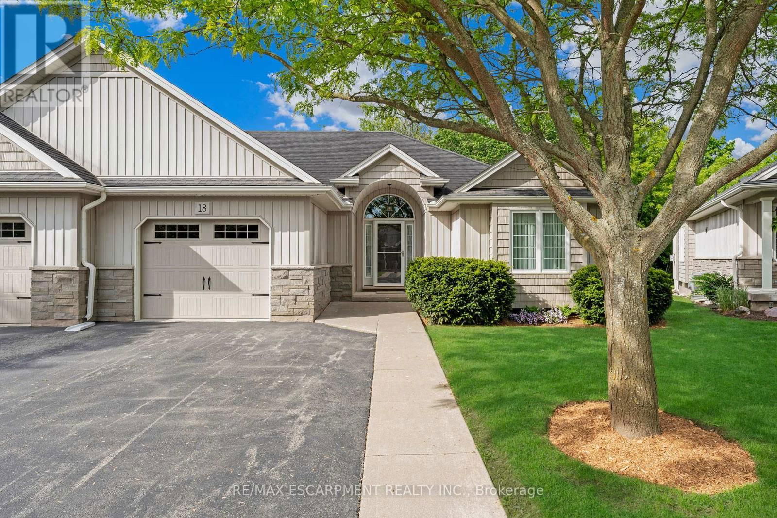 18 RIVERSIDE CIRCLE Image 1