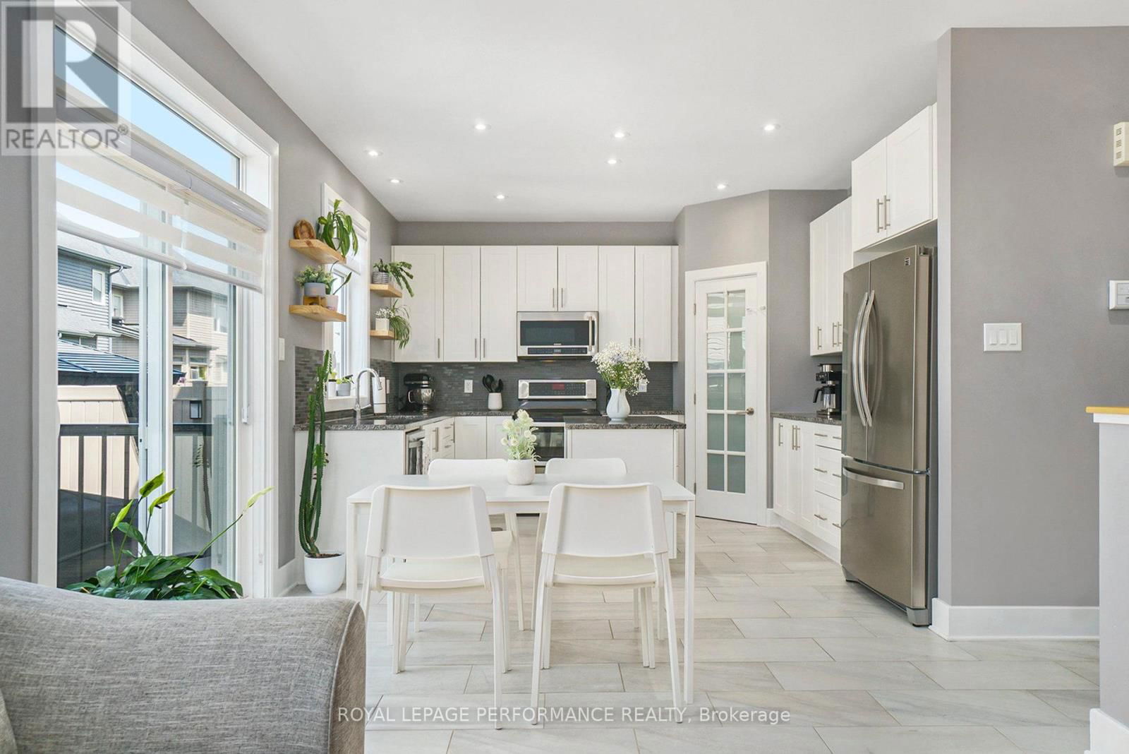 235 FOUNTAINHEAD DRIVE Image 17