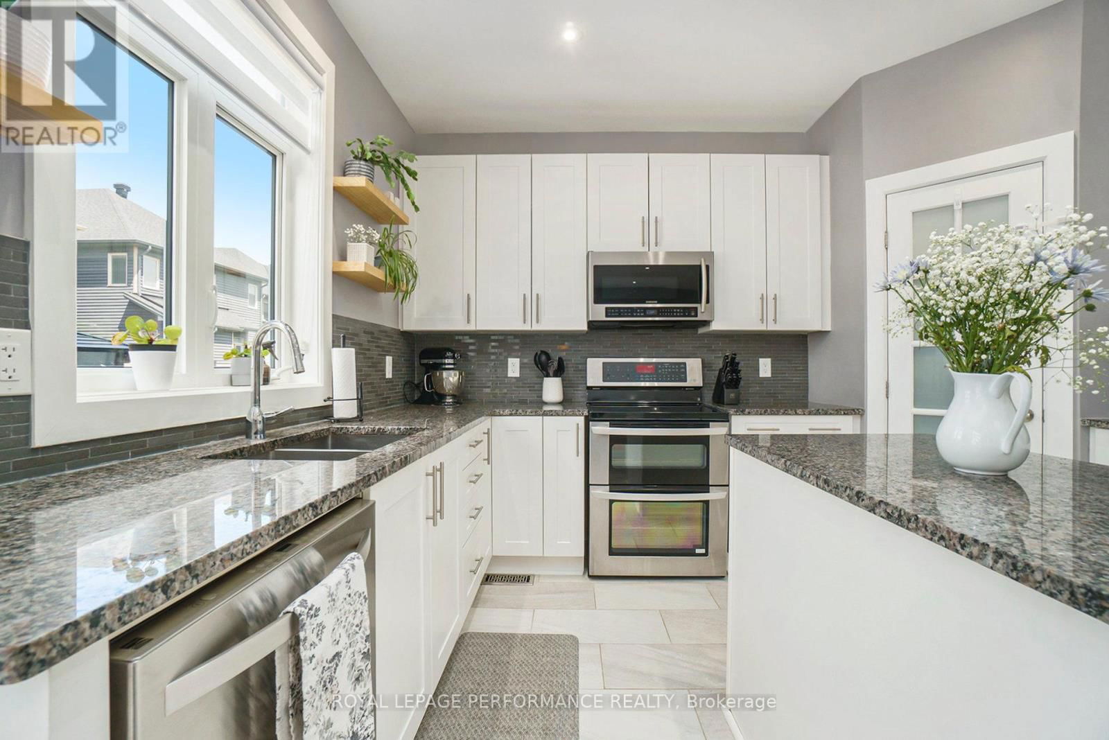 235 FOUNTAINHEAD DRIVE Image 18