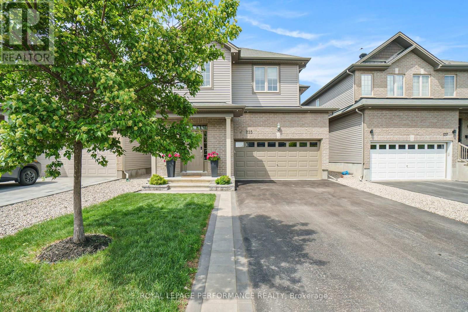 235 FOUNTAINHEAD DRIVE Image 4