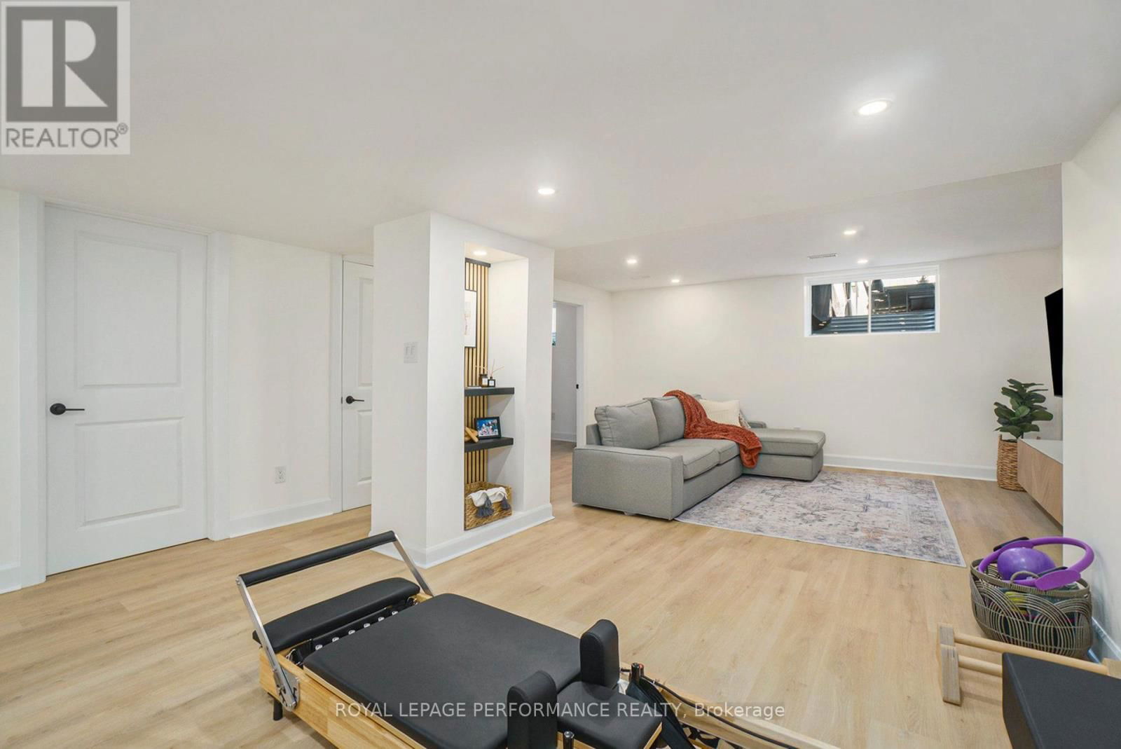 235 FOUNTAINHEAD DRIVE Image 42