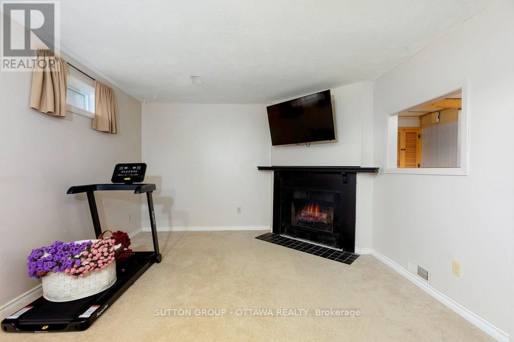 1951 GREENVALE LANE Image 28