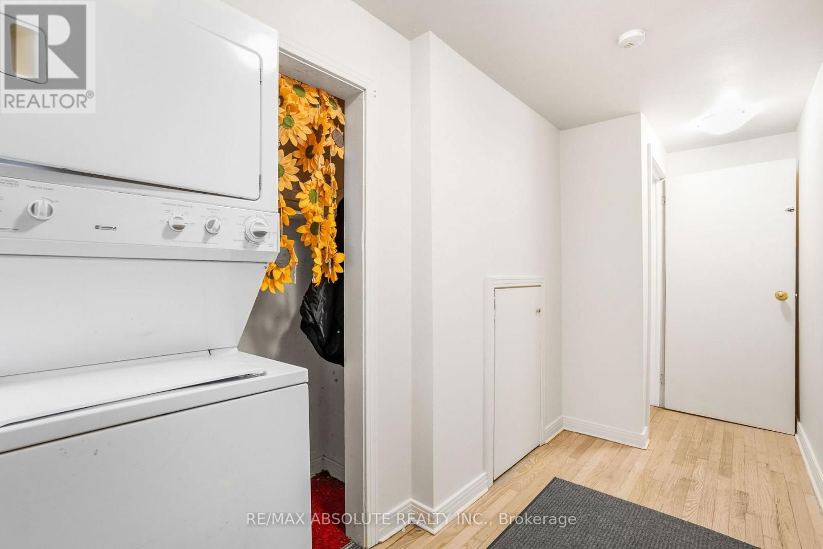 408-410 ALLEN BOULEVARD Image 19