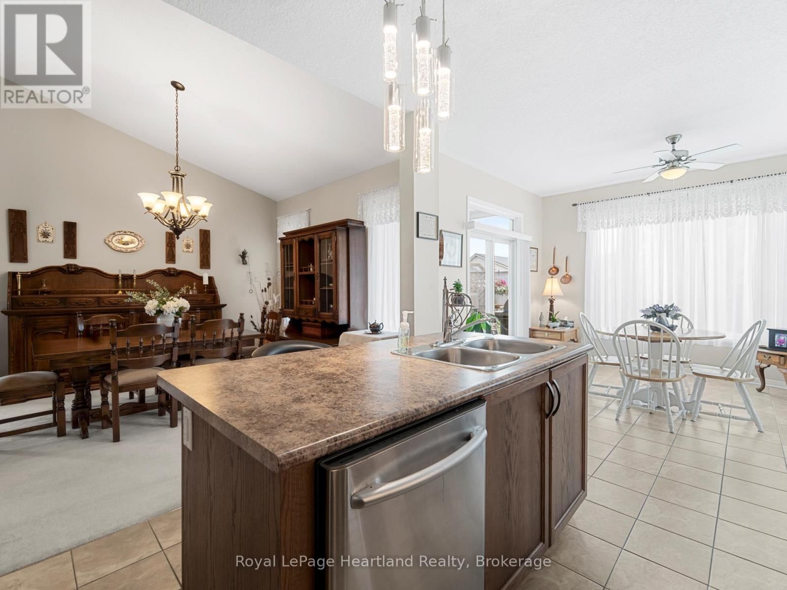 23 STORNOWAY CRESCENT Image 19