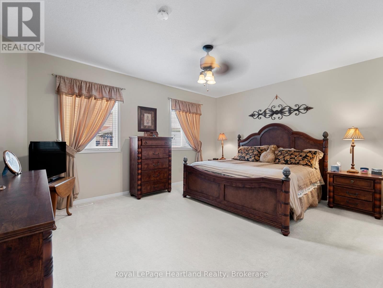 23 STORNOWAY CRESCENT Image 24