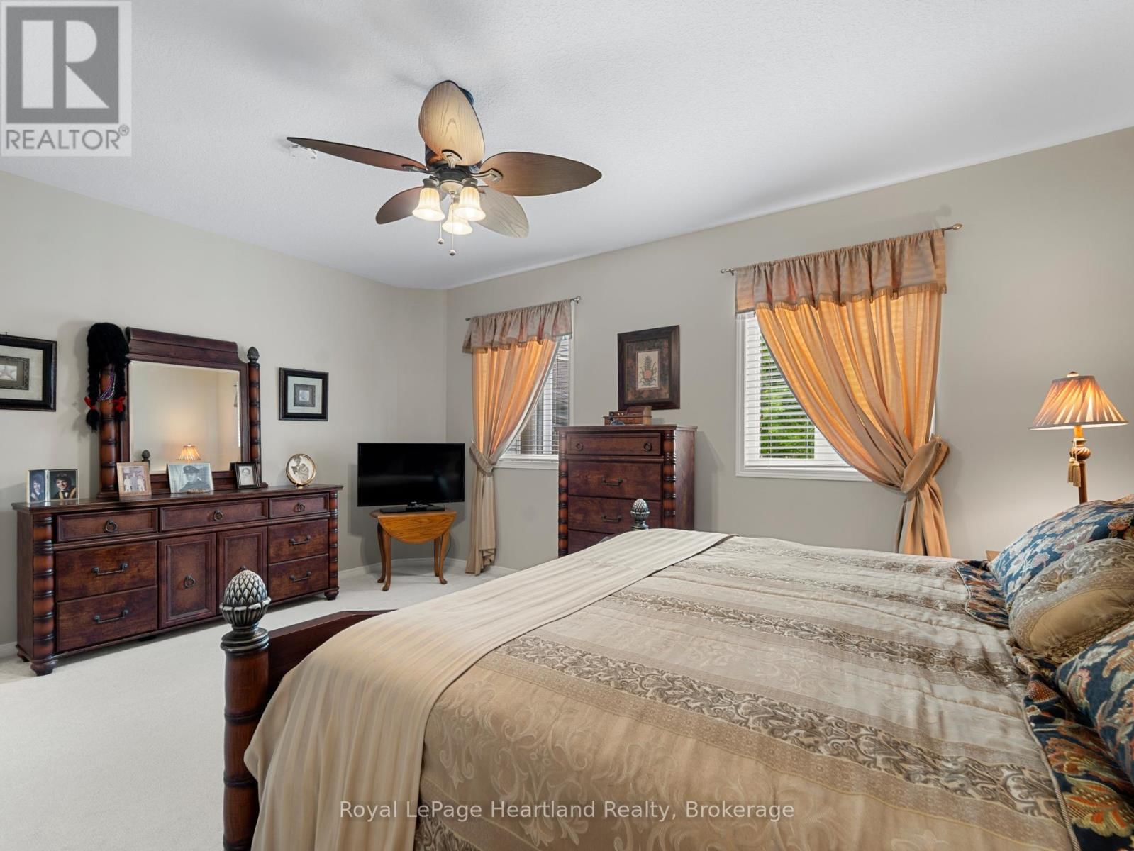 23 STORNOWAY CRESCENT Image 26