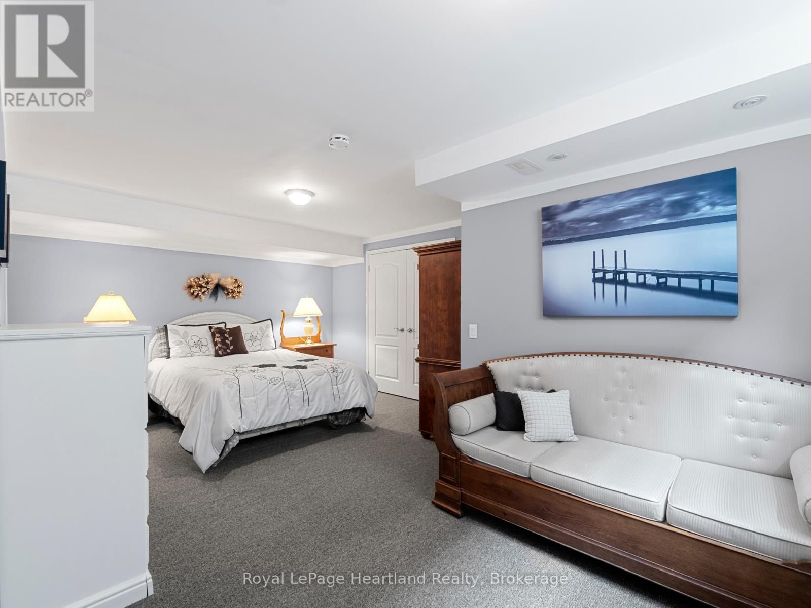 23 STORNOWAY CRESCENT Image 32