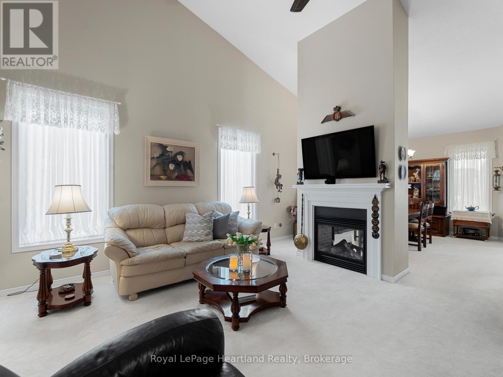 23 STORNOWAY CRESCENT Image 6