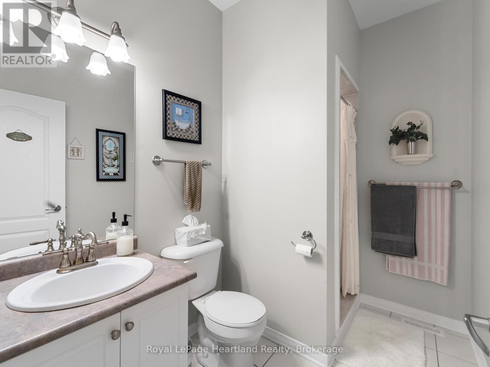 23 STORNOWAY CRESCENT Image 9