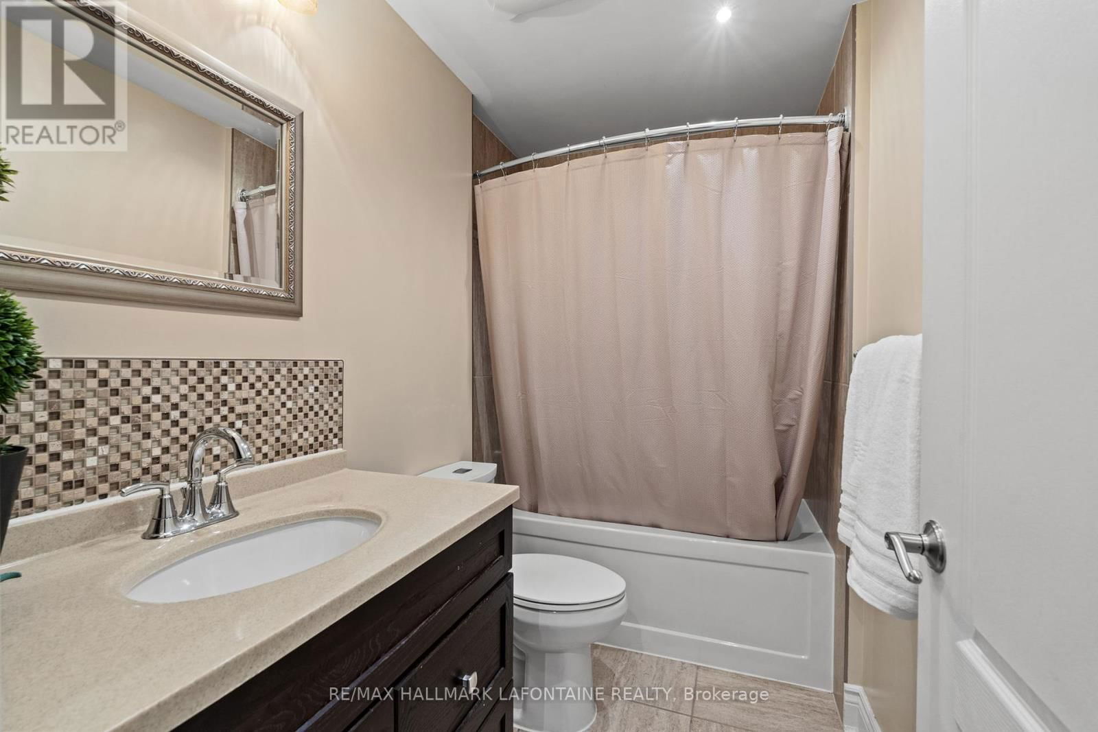 3202 RIVER ROCK AVENUE Image 33