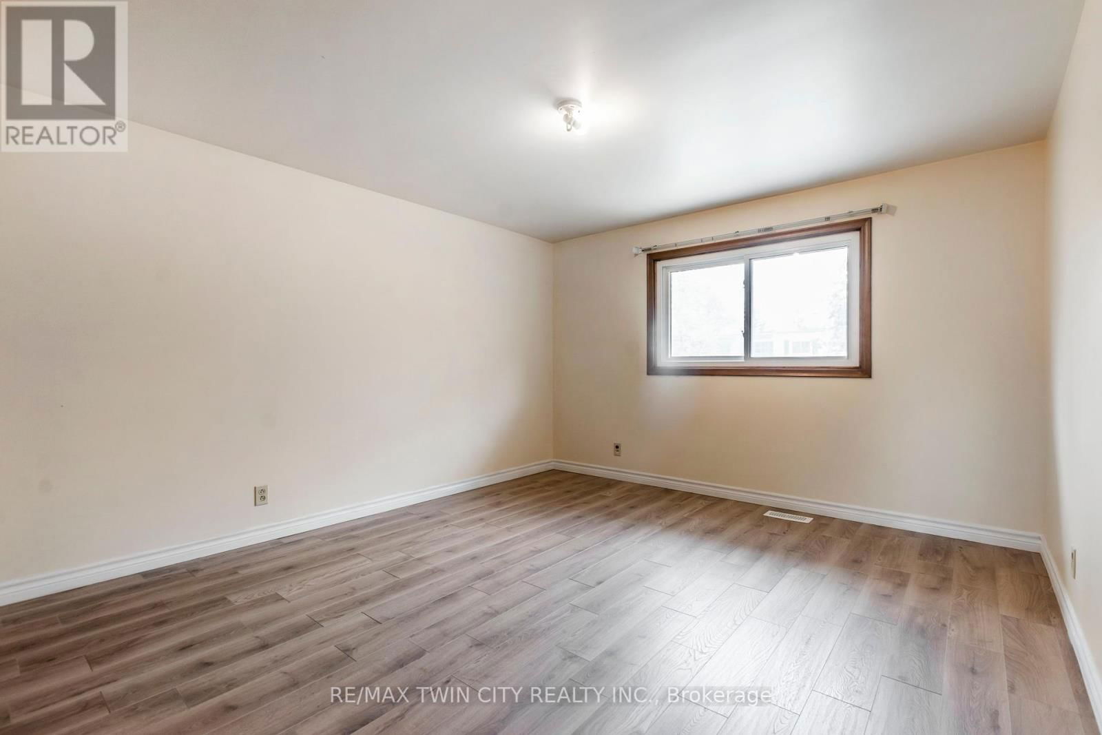 413 CARSON DRIVE Image 11