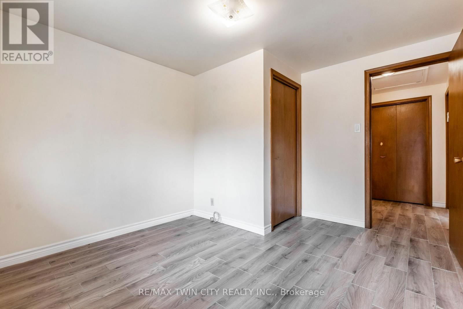 413 CARSON DRIVE Image 12