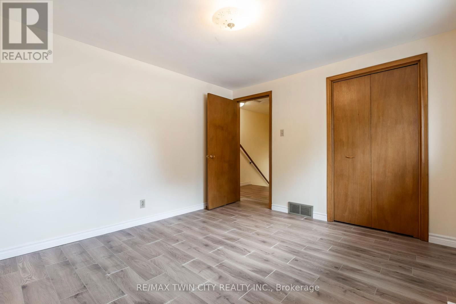 413 CARSON DRIVE Image 13
