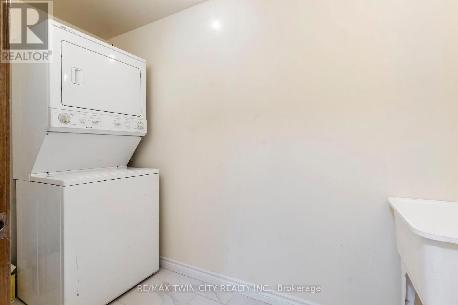 413 CARSON DRIVE Image 21