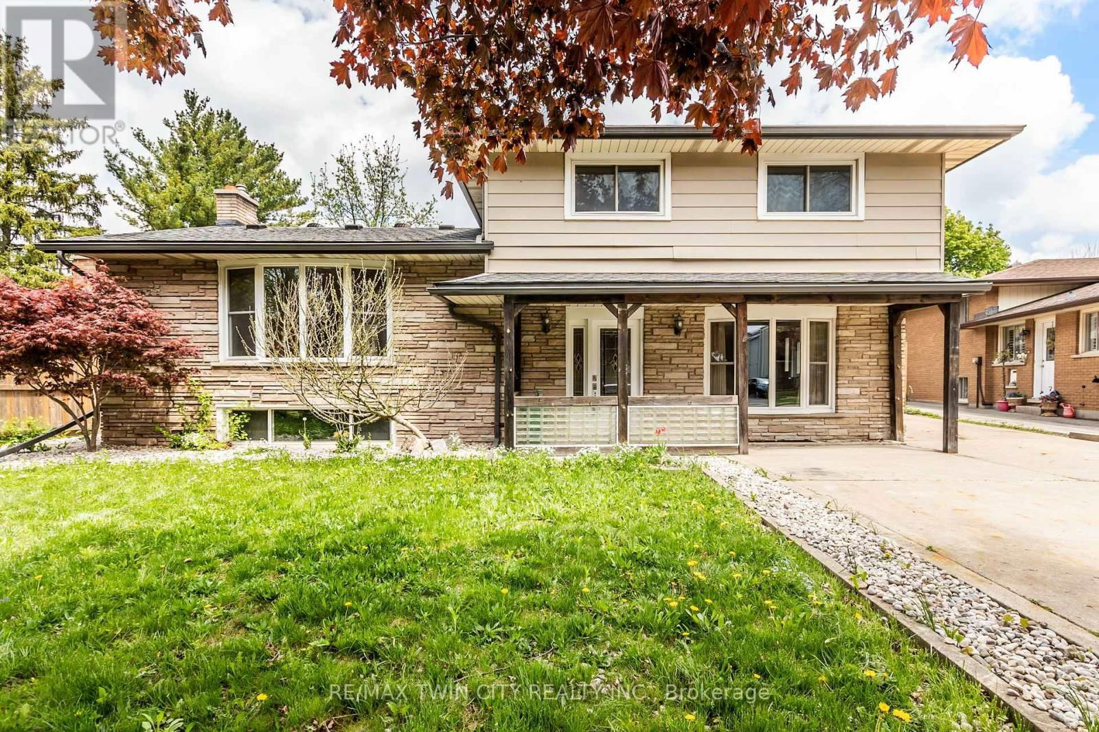 413 CARSON DRIVE Image 3