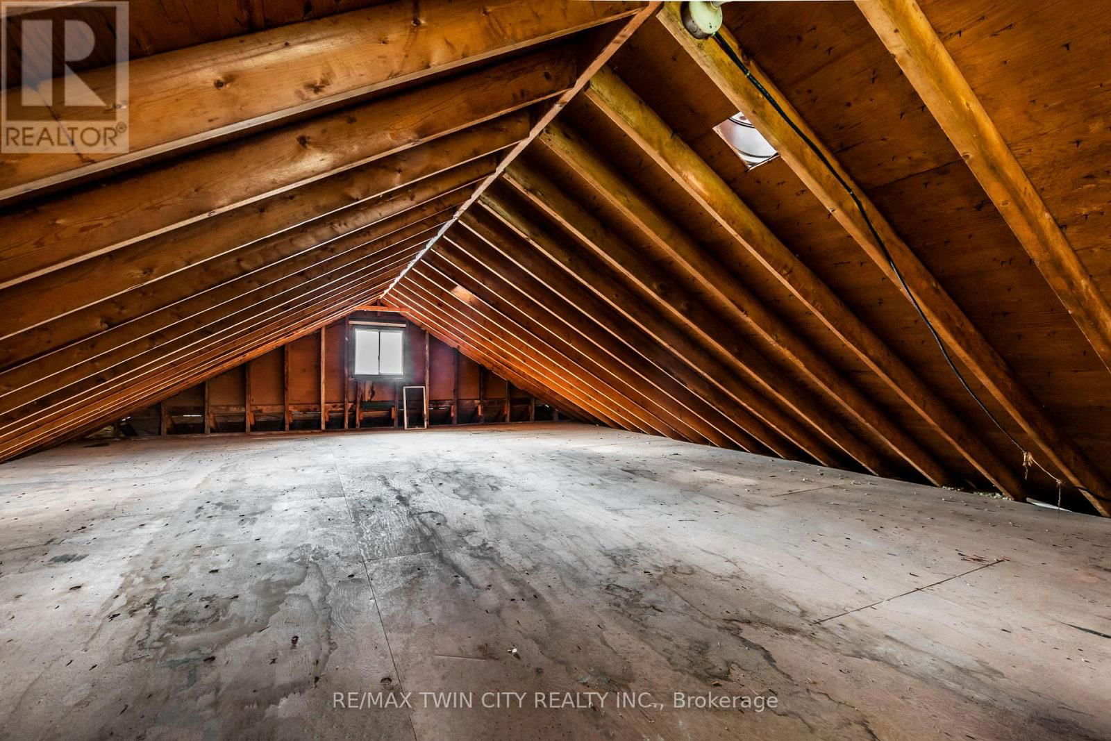 413 CARSON DRIVE Image 38
