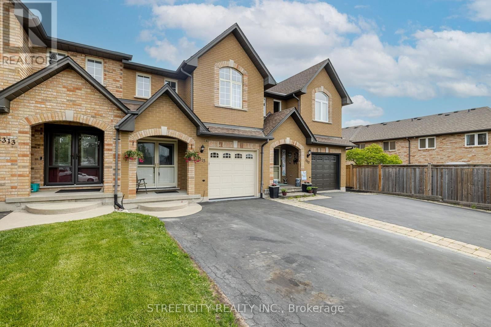 1315 LIMERIDGE ROAD EAST Image 2