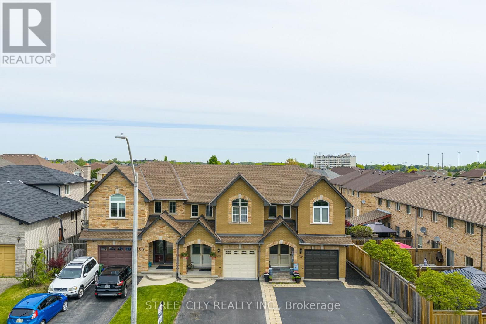 1315 LIMERIDGE ROAD EAST Image 47