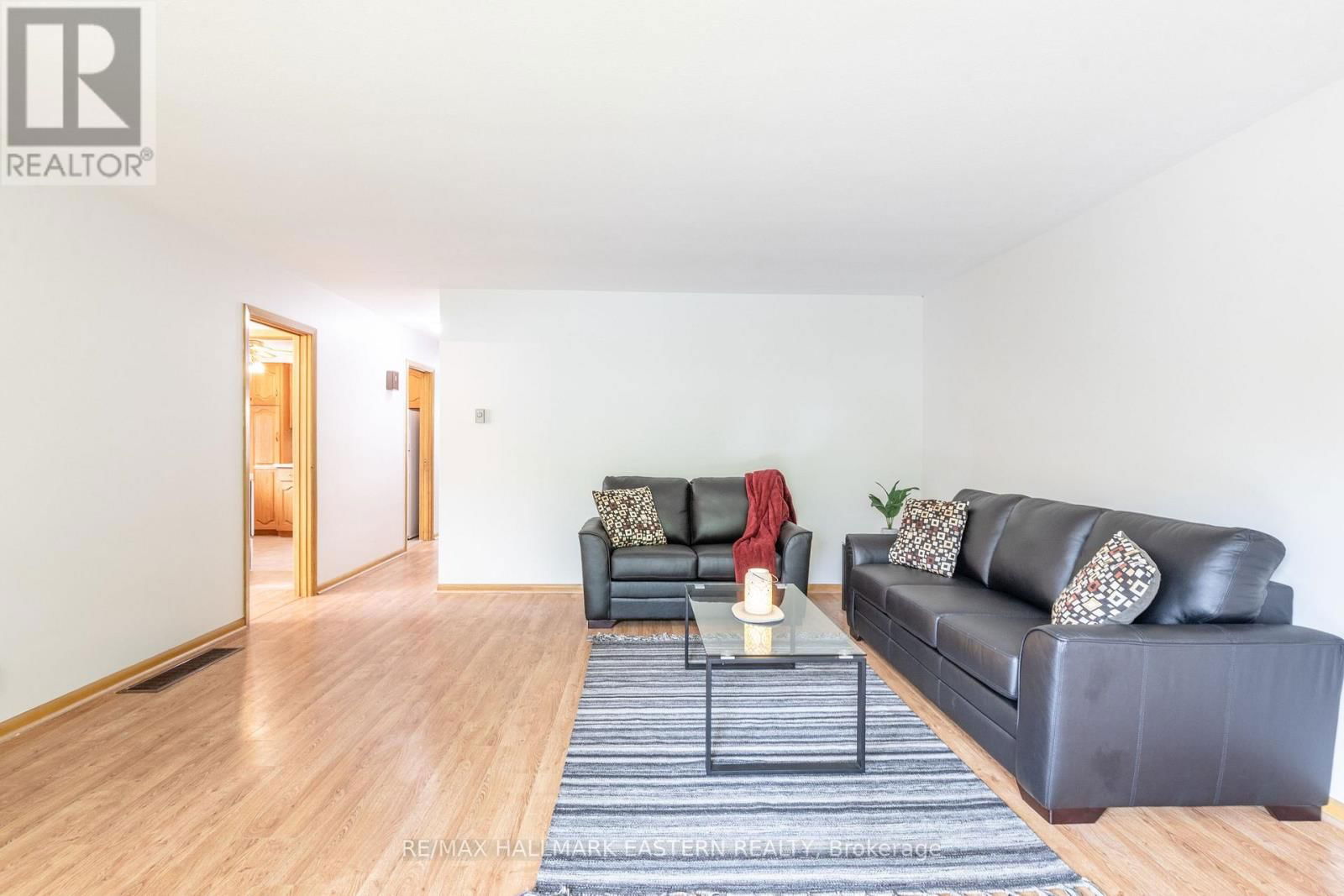 66 DOXSEE AVENUE NORTH Image 6