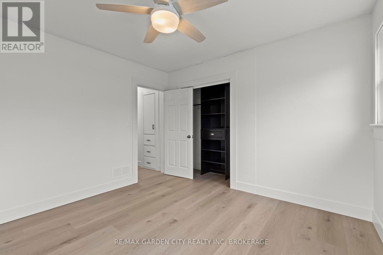 529 BUNTING ROAD Image 12