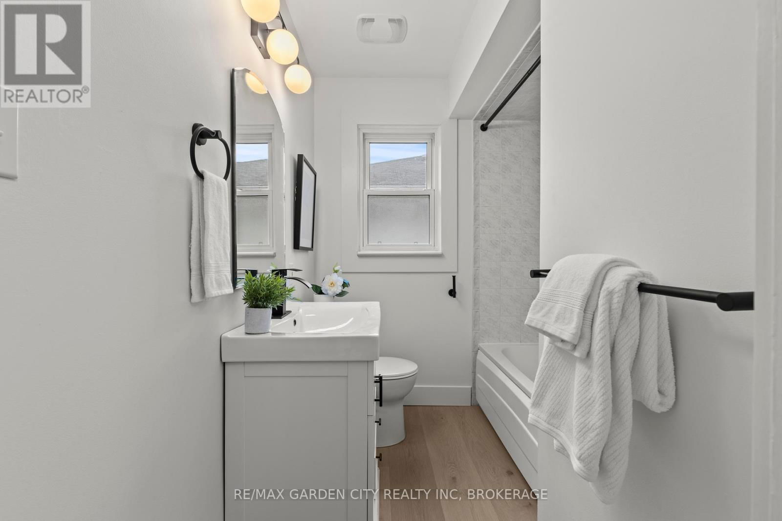 529 BUNTING ROAD Image 21