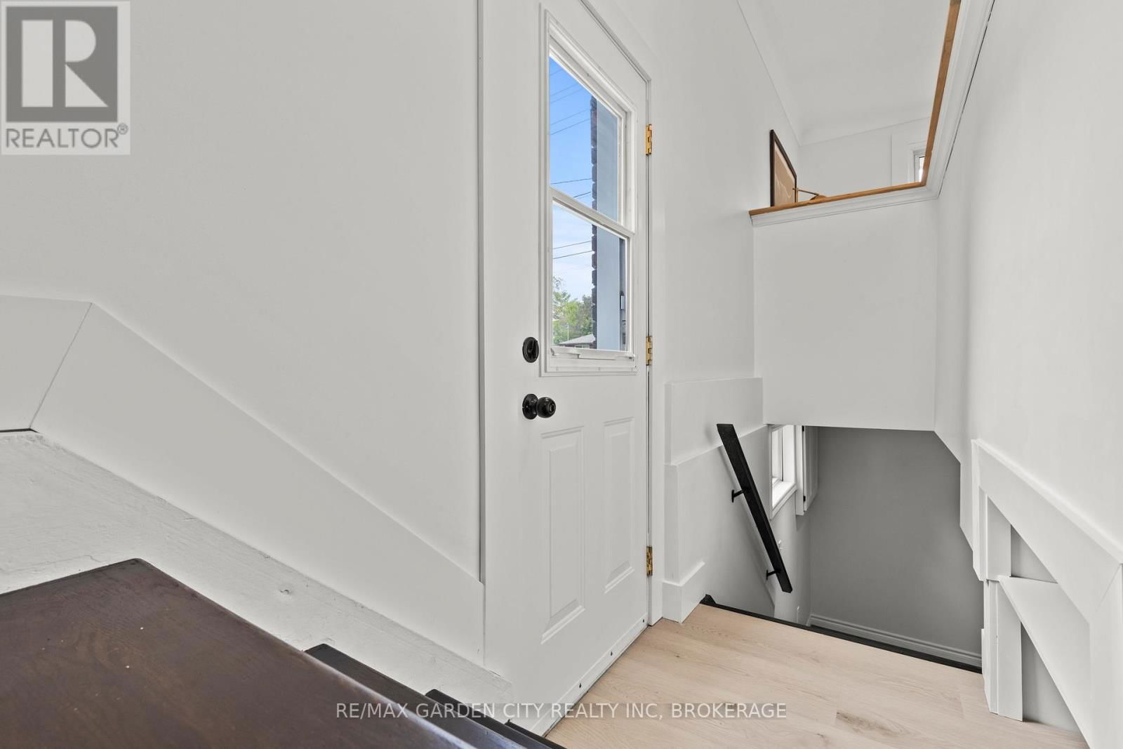 529 BUNTING ROAD Image 22
