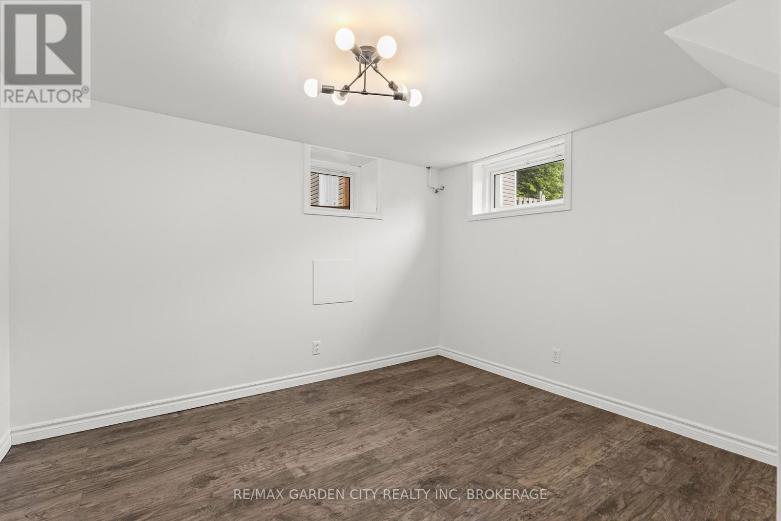 529 BUNTING ROAD Image 25