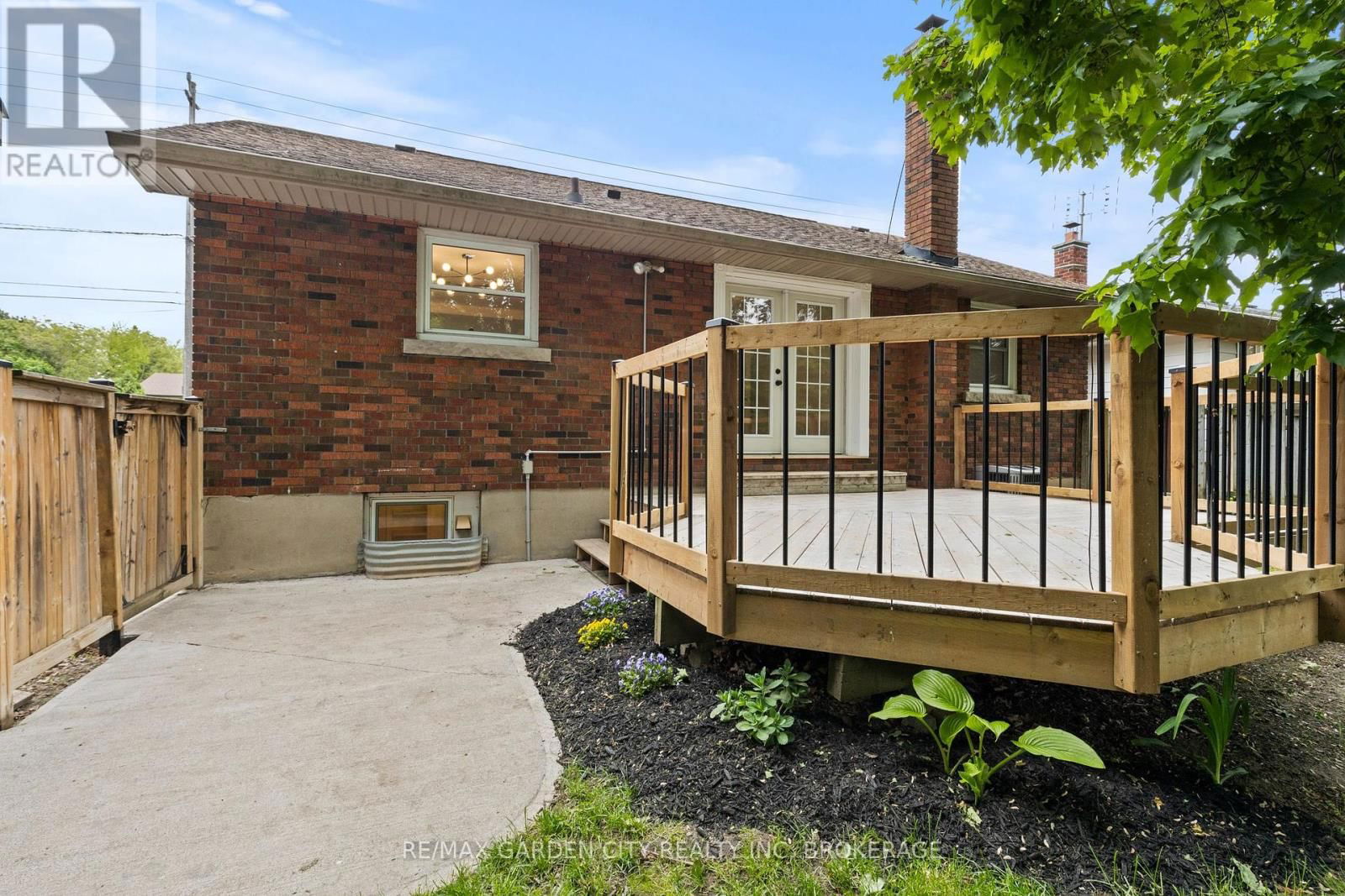 529 BUNTING ROAD Image 37