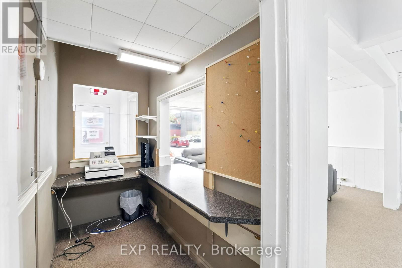 46 COVERT STREET Image 13