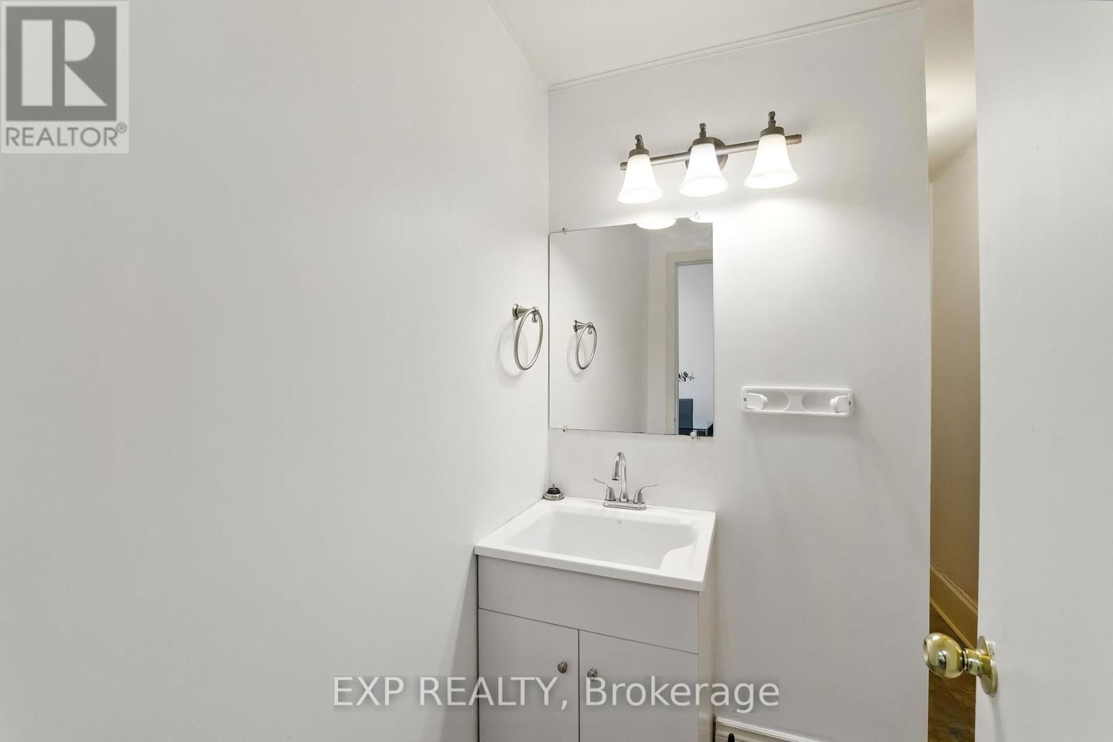 46 COVERT STREET Image 16