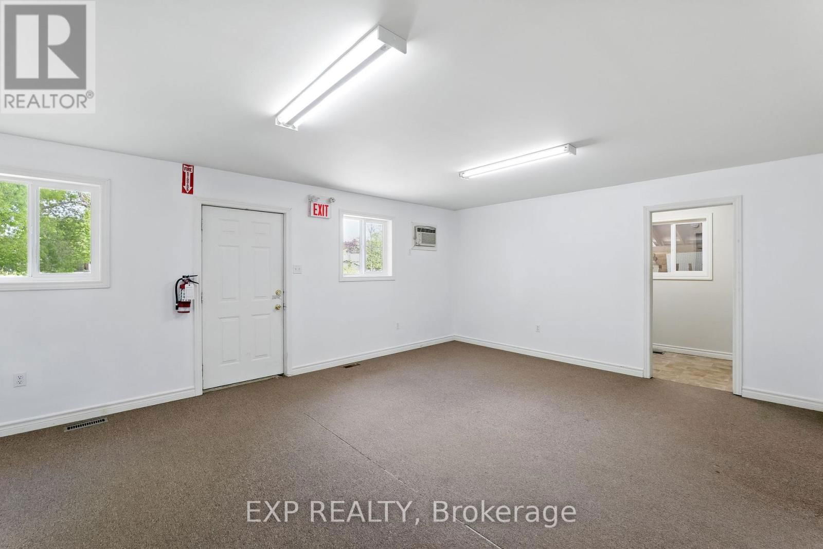 46 COVERT STREET Image 19