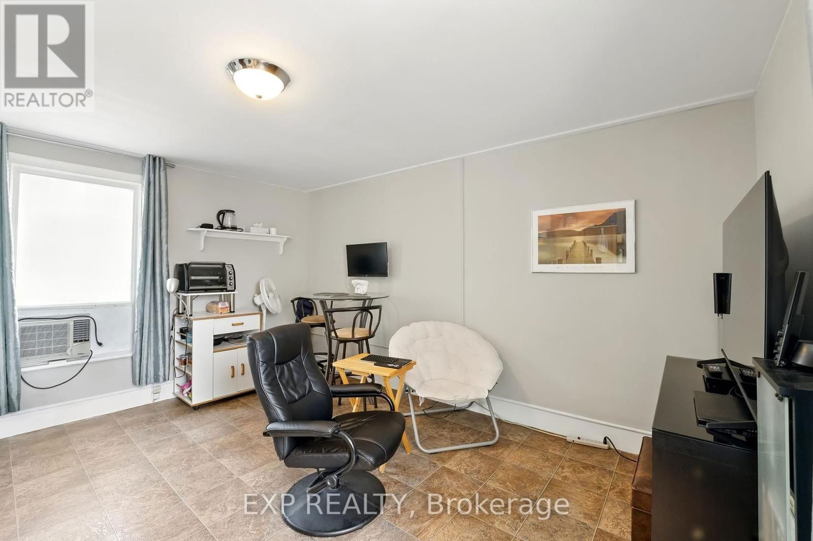 46 COVERT STREET Image 25