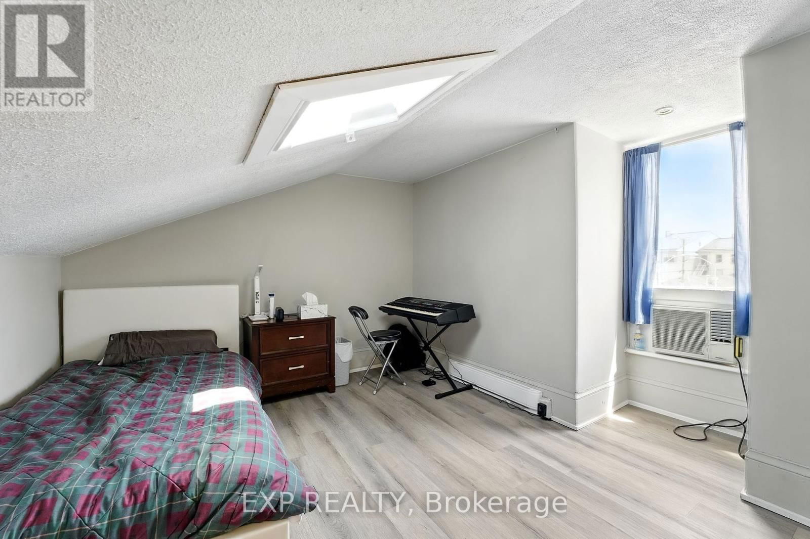46 COVERT STREET Image 29