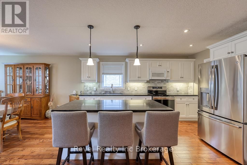 165 JUNO CRESCENT Image 13