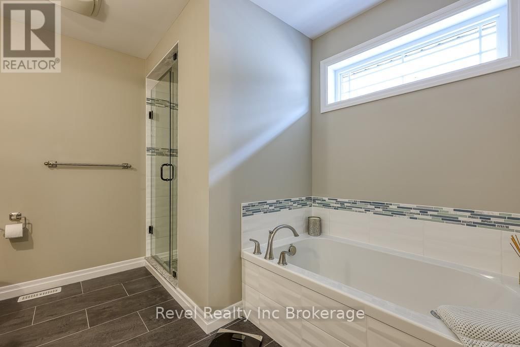 165 JUNO CRESCENT Image 23