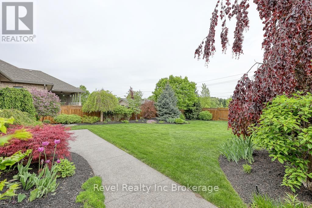 165 JUNO CRESCENT Image 37