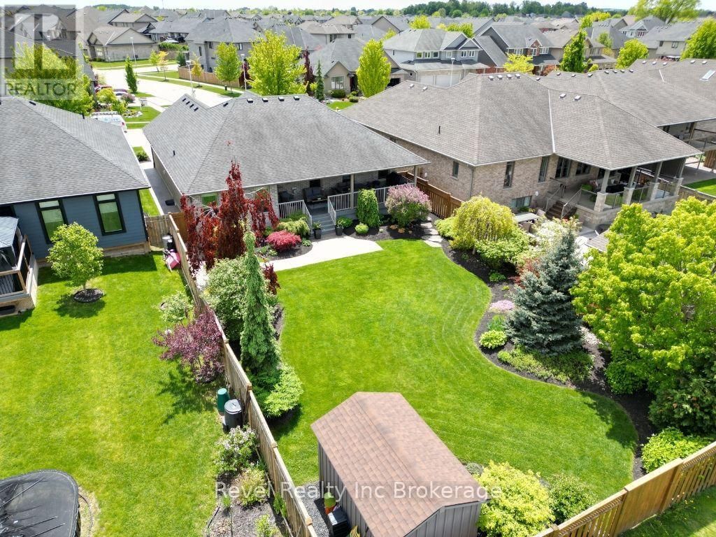 165 JUNO CRESCENT Image 39