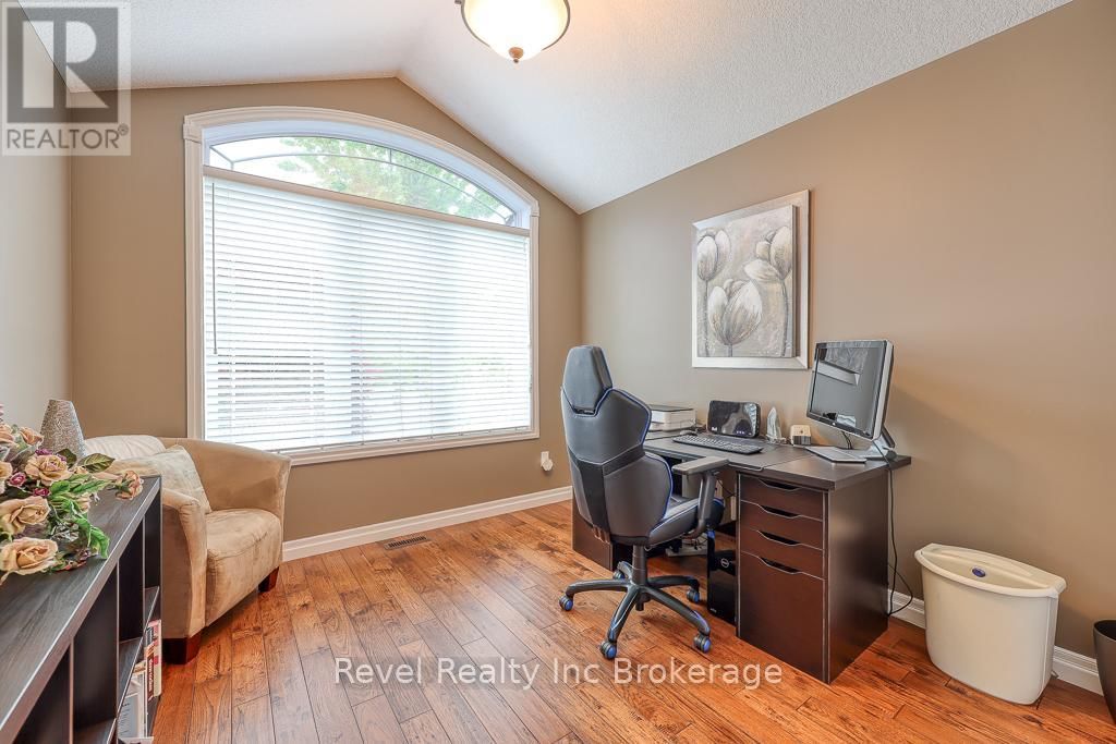 165 JUNO CRESCENT Image 7